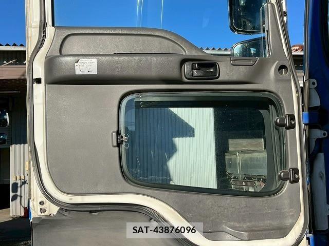 Isuzu GIGA 2014-10 2316544-19