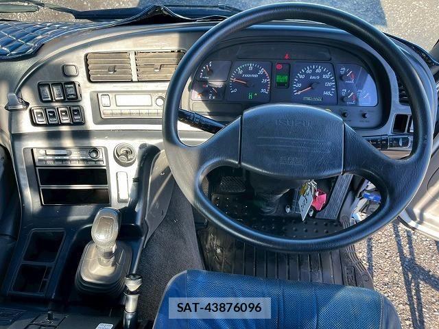 Isuzu GIGA 2014-10 2316544-23