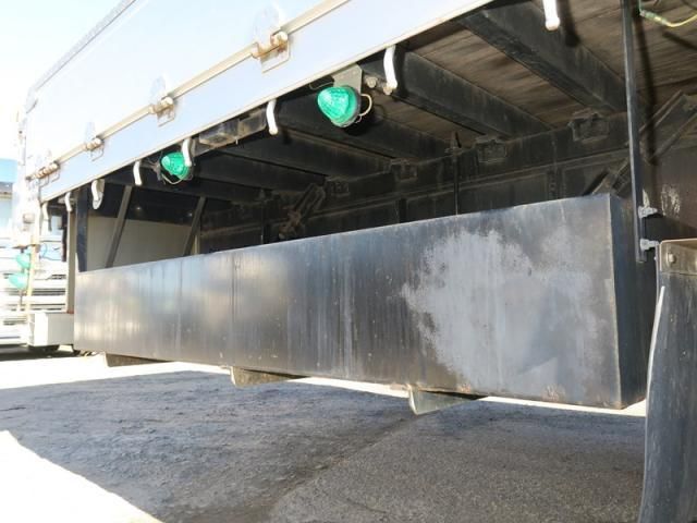 Isuzu GIGA 2020-03 2324679-15