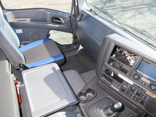 Isuzu GIGA 2020-03 2324679-26