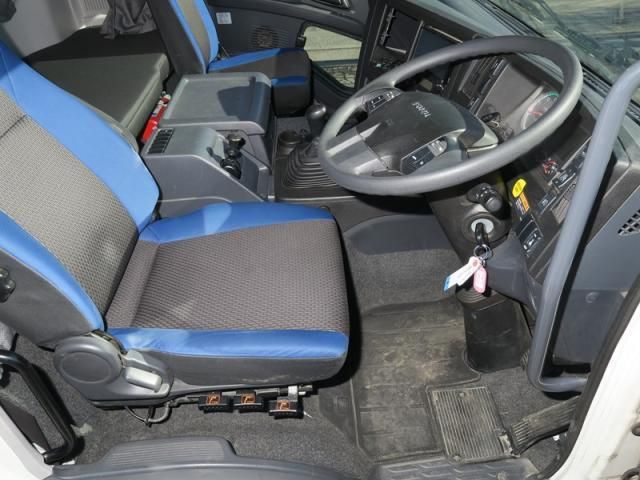 Isuzu GIGA 2020-03 2324679-27