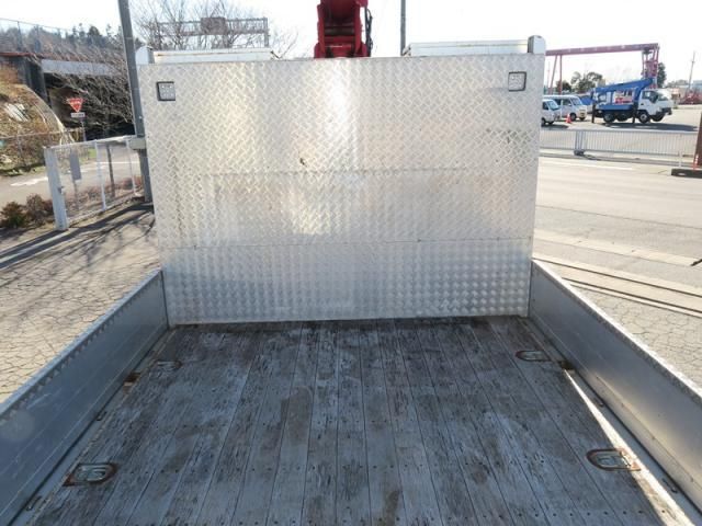 Isuzu GIGA 2020-03 2324679-8