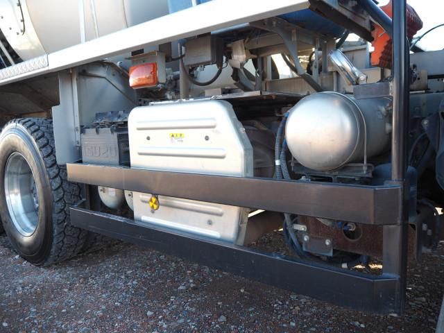Isuzu GIGA 2015-01 2385892-13