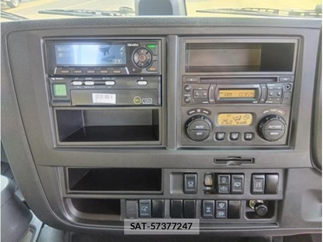 Isuzu GIGA 2021-03 2665663-25