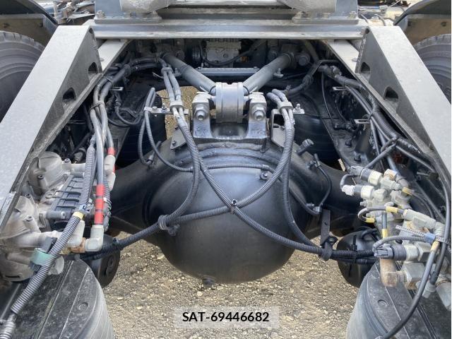Isuzu GIGA 2018-03 2665683-15