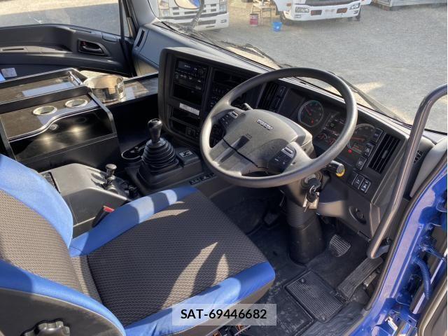 Isuzu GIGA 2018-03 2665683-19