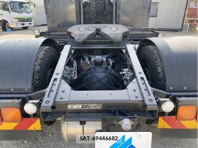 Isuzu GIGA 2018-03 2665683-8
