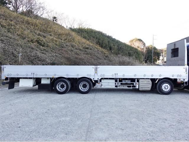 Isuzu GIGA 2017-03 3000808-6