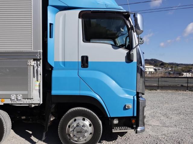 Isuzu GIGA 2017-05 3292735-6