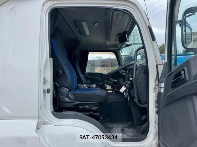 Isuzu GIGA 2019-02 3670625-26