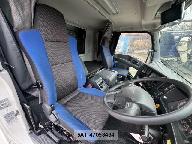 Isuzu GIGA 2019-02 3670625-29