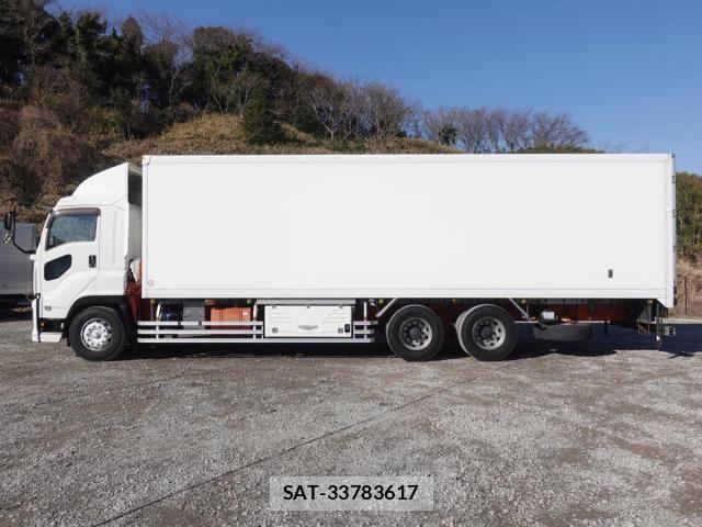 Isuzu GIGA 2017-07 3670643-12