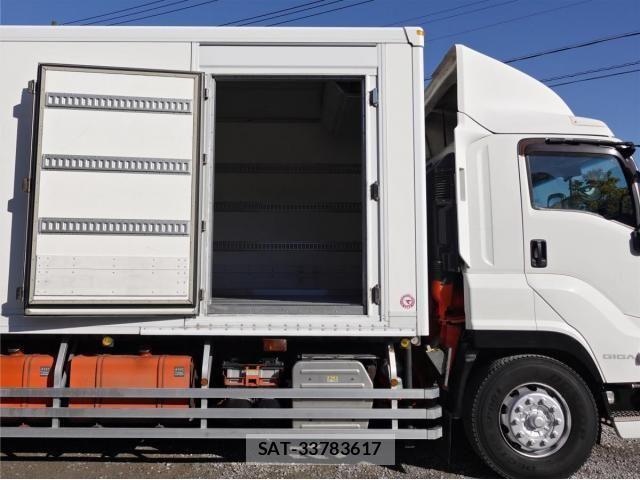 Isuzu GIGA 2017-07 3670643-15