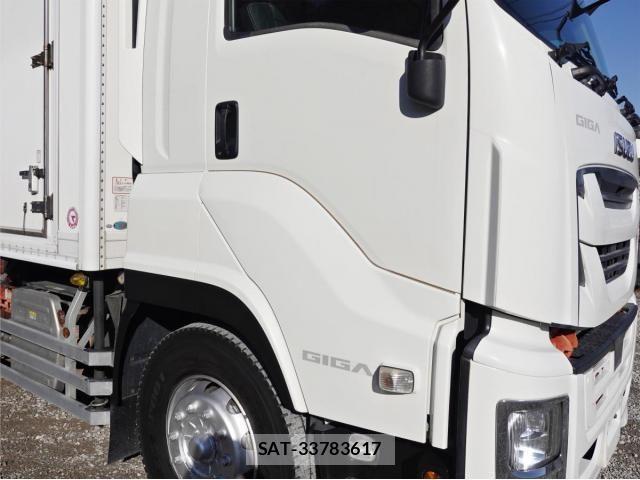 Isuzu GIGA 2017-07 3670643-6