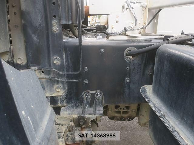 Isuzu GIGA 2012-10 4042880-12
