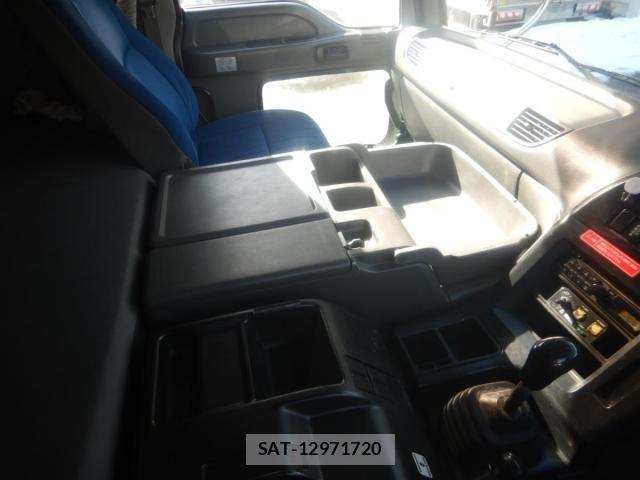 Isuzu GIGA 2012-07 4042884-15