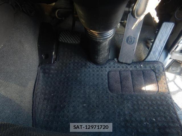 Isuzu GIGA 2012-07 4042884-18