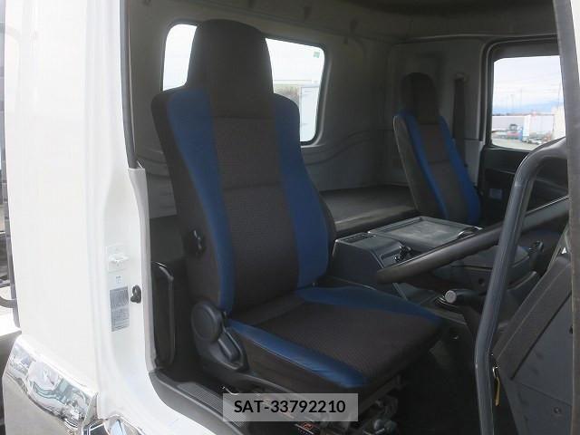 Isuzu GIGA 2018-07 4042869-11