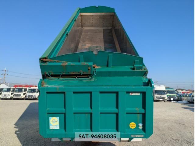 Isuzu GIGA 2015-07 4109699-9