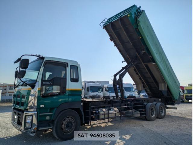 Isuzu GIGA 2015-07 4109699-15