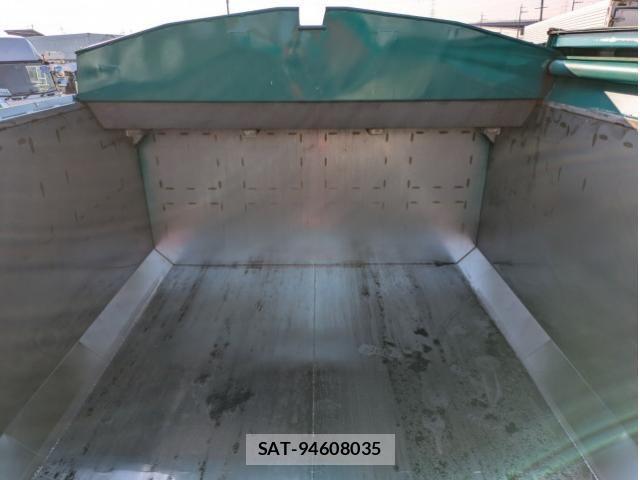Isuzu GIGA 2015-07 4109699-20