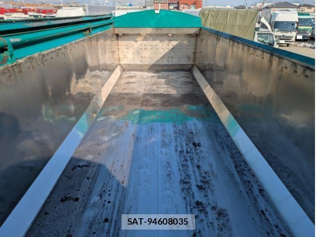 Isuzu GIGA 2015-07 4109699-22