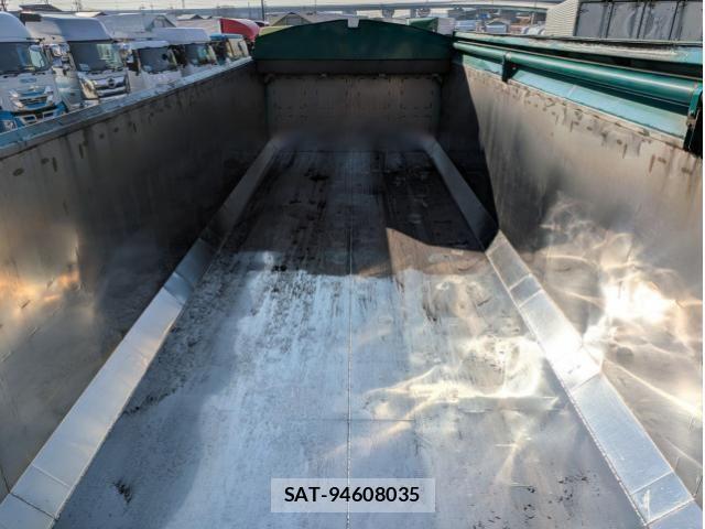 Isuzu GIGA 2015-07 4109699-23