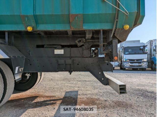 Isuzu GIGA 2015-07 4109699-25