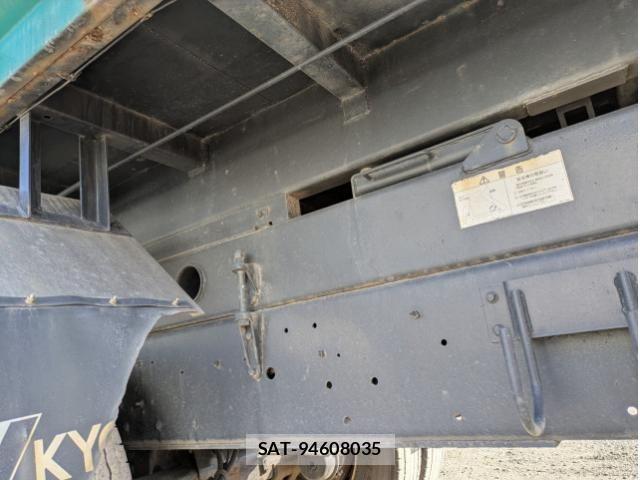 Isuzu GIGA 2015-07 4109699-26