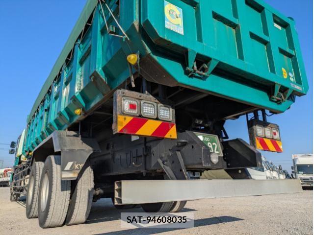 Isuzu GIGA 2015-07 4109699-5