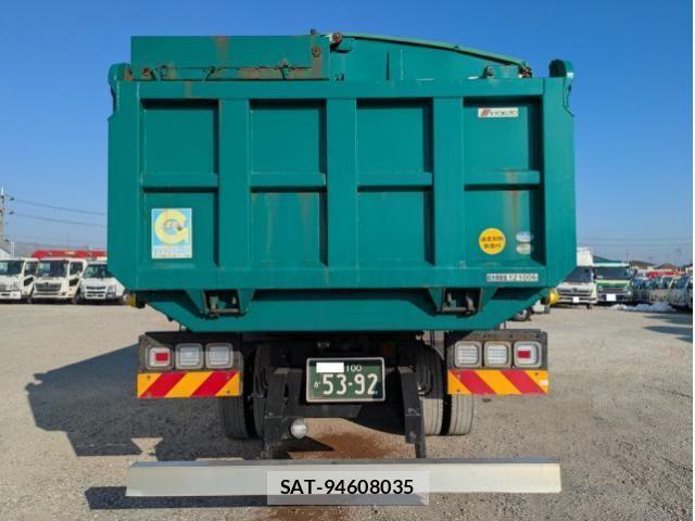 Isuzu GIGA 2015-07 4109699-7