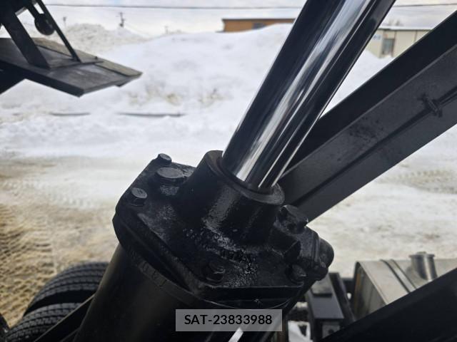 Isuzu GIGA 2014-03 4241037-16