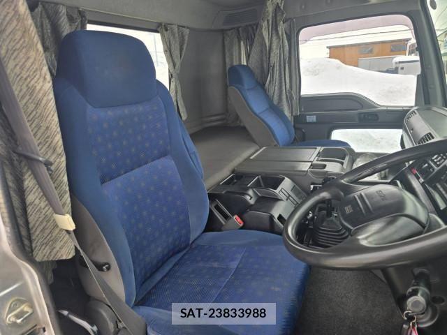 Isuzu GIGA 2014-03 4241037-20