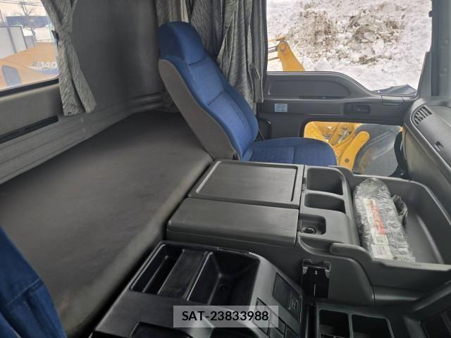 Isuzu GIGA 2014-03 4241037-21