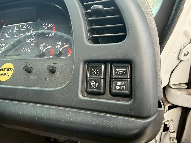 Isuzu GIGA 2014-06 4384545-13