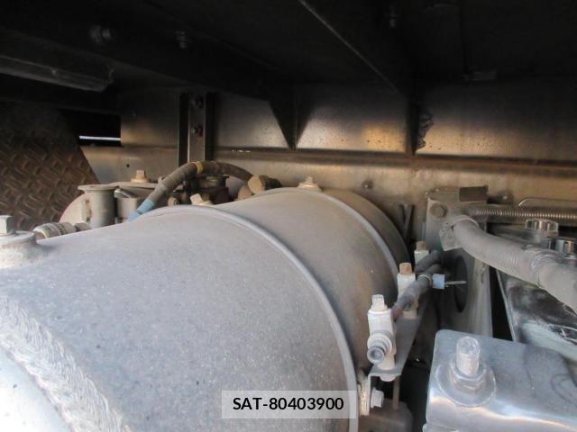 Isuzu GIGA 2015-05 4592929-17