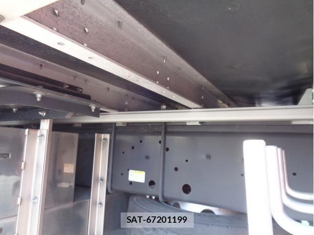 Isuzu GIGA 2022-05 4592909-17