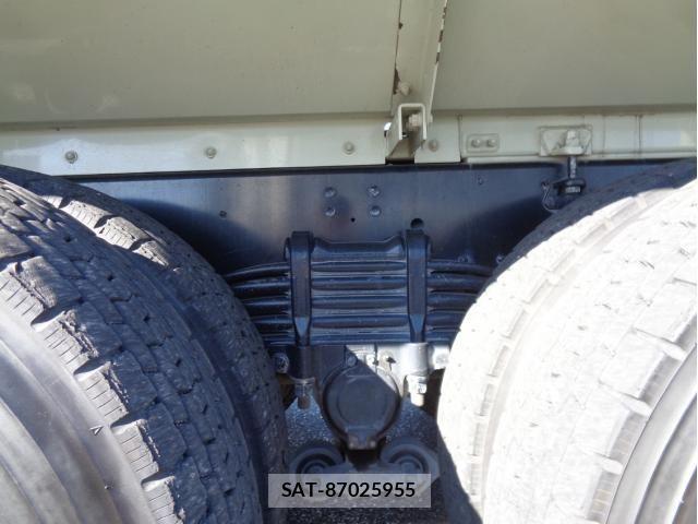 Isuzu GIGA 2019-07 4943791-11