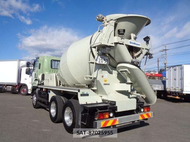 Isuzu GIGA 2019-07 4943791-3