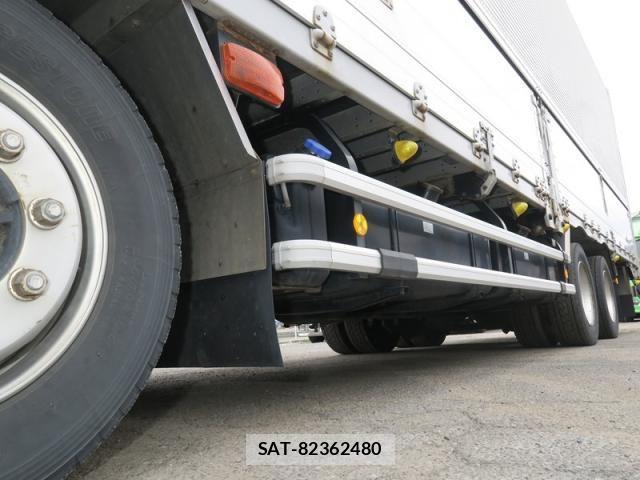 Isuzu GIGA 2016-09 4943814-16
