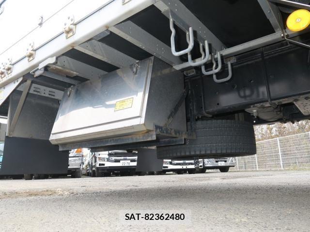 Isuzu GIGA 2016-09 4943814-17
