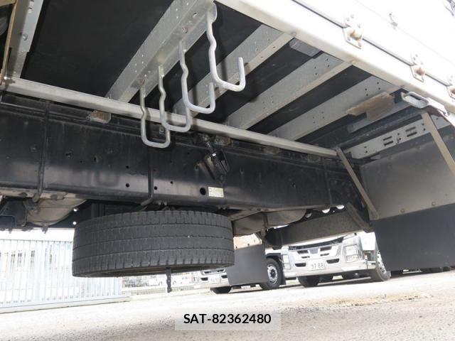 Isuzu GIGA 2016-09 4943814-18