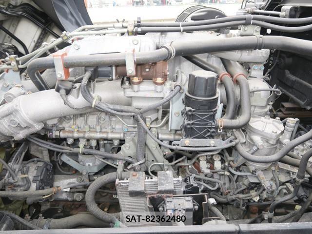Isuzu GIGA 2016-09 4943814-19