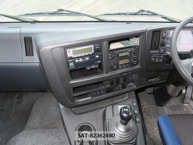 Isuzu GIGA 2016-09 4943814-24