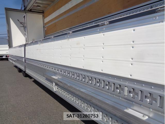 Isuzu GIGA 2023-02 5868336-8