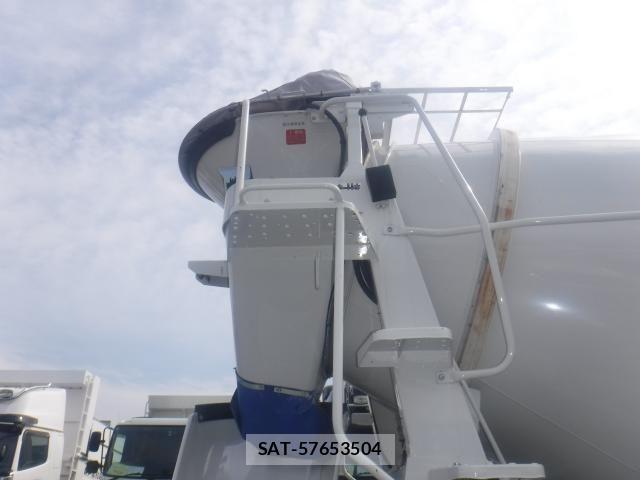Isuzu GIGA 2024-10 5868335-9