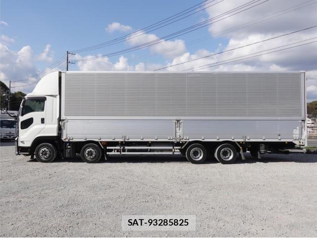 Isuzu GIGA 2017-10 5868382-11
