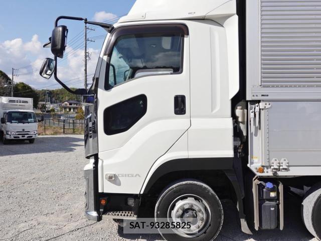 Isuzu GIGA 2017-10 5868382-13