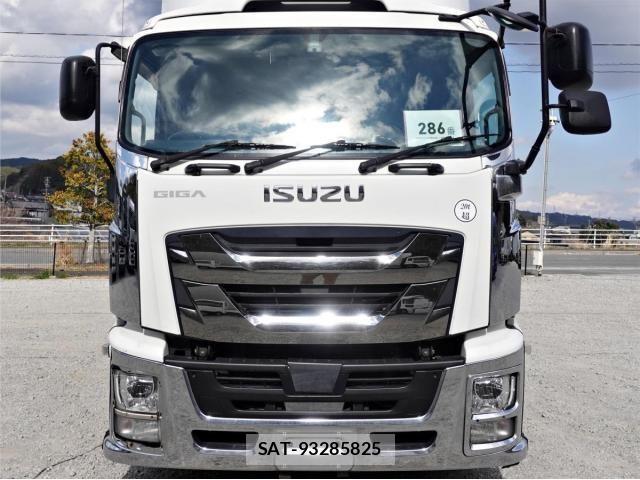 Isuzu GIGA 2017-10 5868382-2
