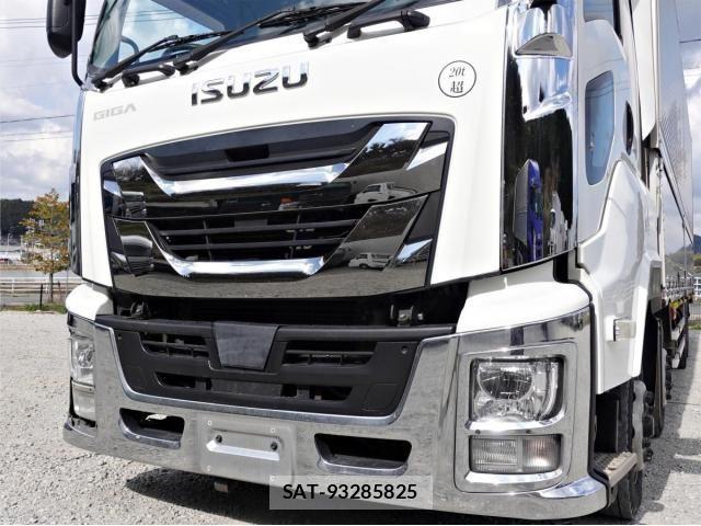 Isuzu GIGA 2017-10 5868382-3